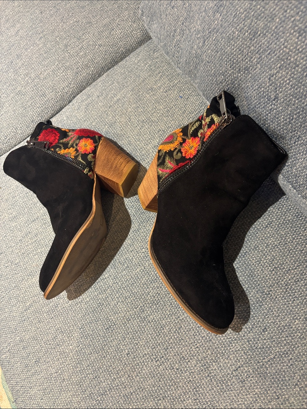 Vintage Havana booties! 8 - Picture 4 of 7